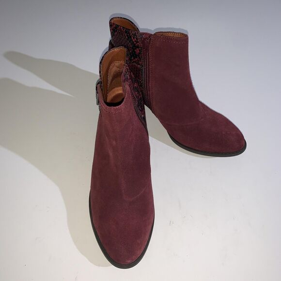 Vionic Naomi Snake Boots Womens Size 7.5 Burgundy Suede Ankle Block Heel Buckle - Picture 1 of 9